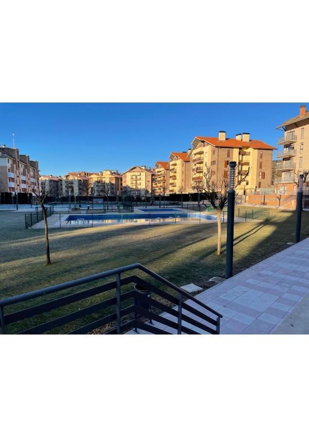 Ferienwohnung Penas De Aia Jaca Exterior foto